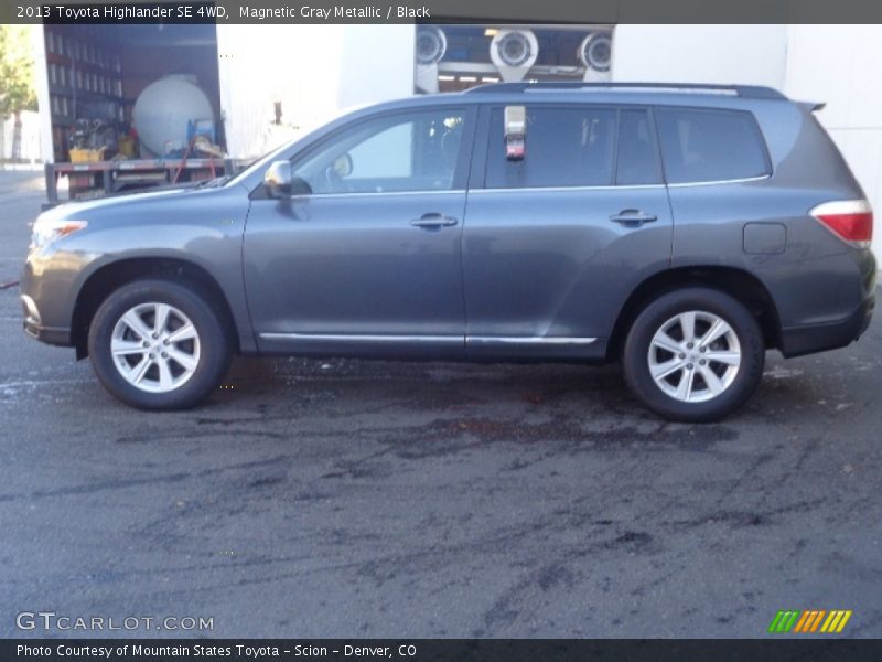 Magnetic Gray Metallic / Black 2013 Toyota Highlander SE 4WD