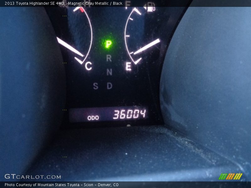 Magnetic Gray Metallic / Black 2013 Toyota Highlander SE 4WD