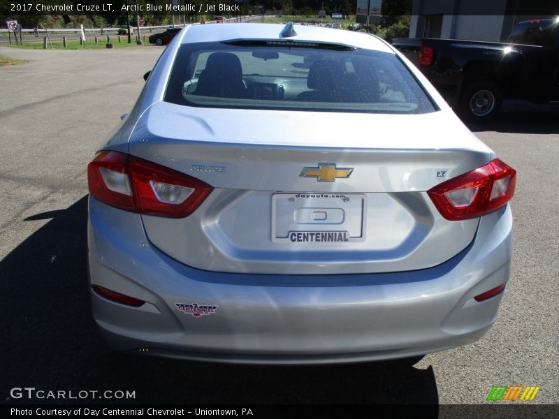 Arctic Blue Metallic / Jet Black 2017 Chevrolet Cruze LT