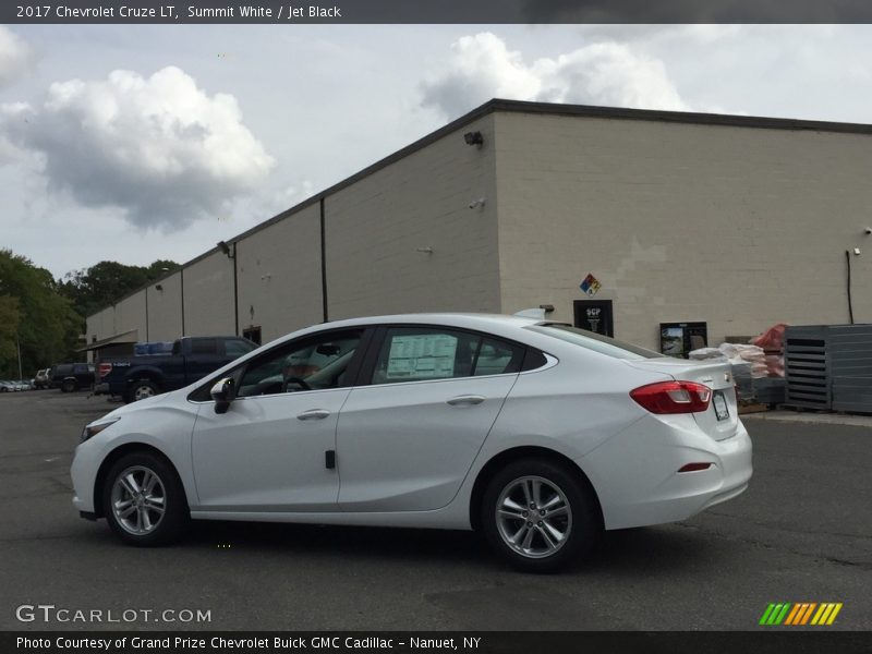 Summit White / Jet Black 2017 Chevrolet Cruze LT