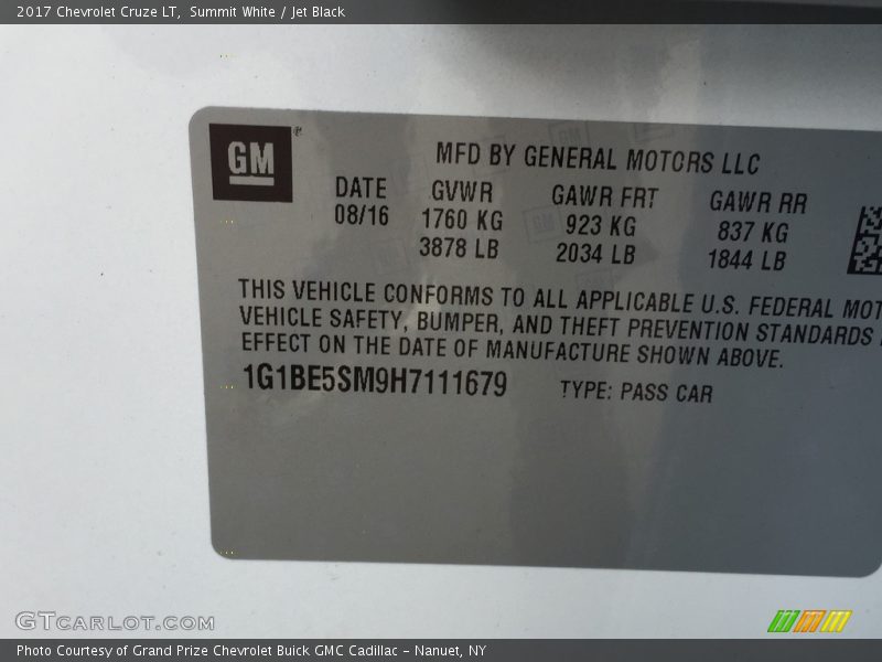 Summit White / Jet Black 2017 Chevrolet Cruze LT