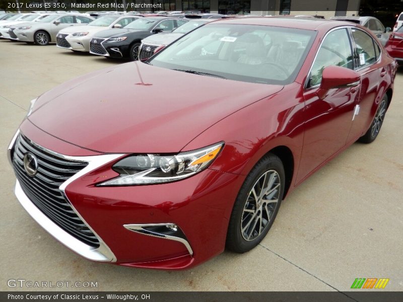 Front 3/4 View of 2017 ES 350