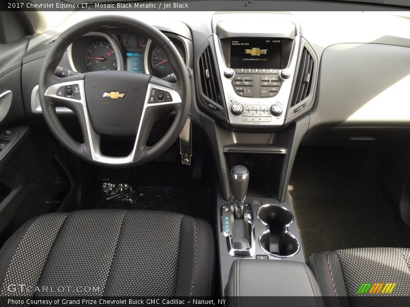 Mosaic Black Metallic / Jet Black 2017 Chevrolet Equinox LT