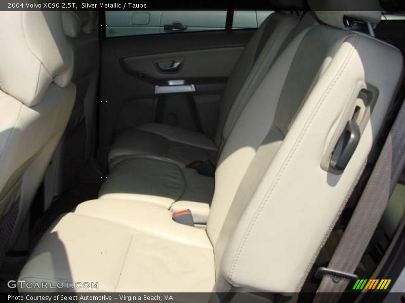 Silver Metallic / Taupe 2004 Volvo XC90 2.5T