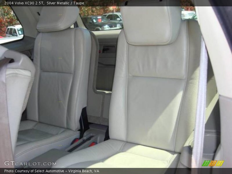 Silver Metallic / Taupe 2004 Volvo XC90 2.5T