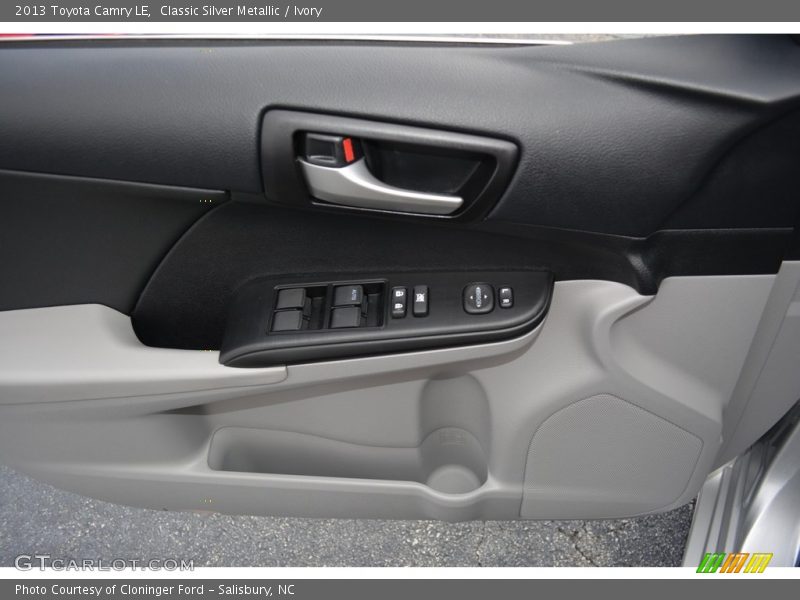 Classic Silver Metallic / Ivory 2013 Toyota Camry LE