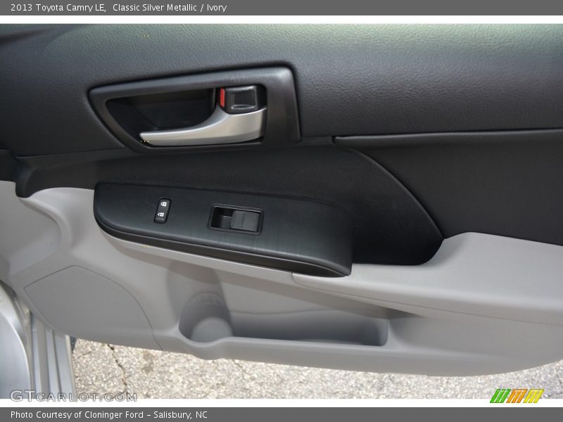 Classic Silver Metallic / Ivory 2013 Toyota Camry LE