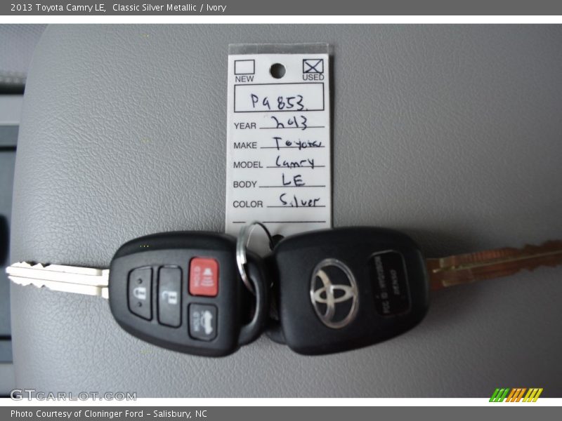 Classic Silver Metallic / Ivory 2013 Toyota Camry LE