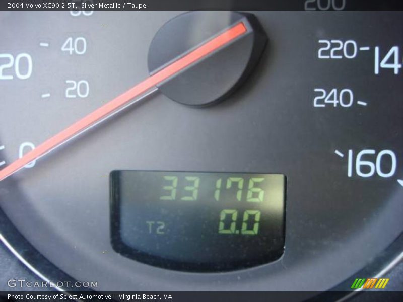 Silver Metallic / Taupe 2004 Volvo XC90 2.5T