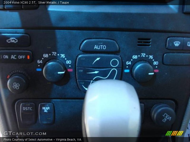 Silver Metallic / Taupe 2004 Volvo XC90 2.5T