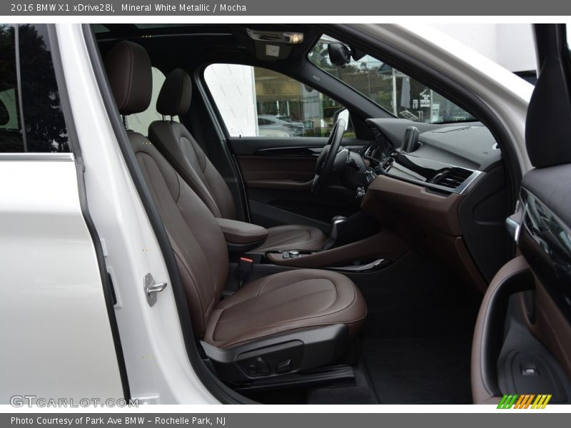 Mineral White Metallic / Mocha 2016 BMW X1 xDrive28i