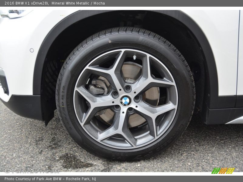 Mineral White Metallic / Mocha 2016 BMW X1 xDrive28i