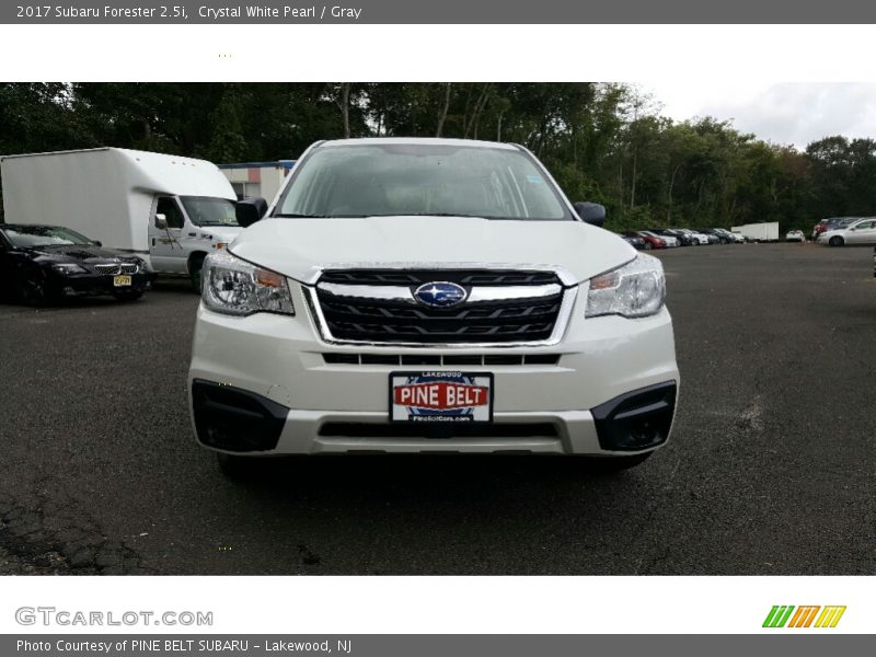 Crystal White Pearl / Gray 2017 Subaru Forester 2.5i
