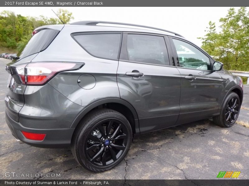 Magnetic / Charcoal Black 2017 Ford Escape SE 4WD