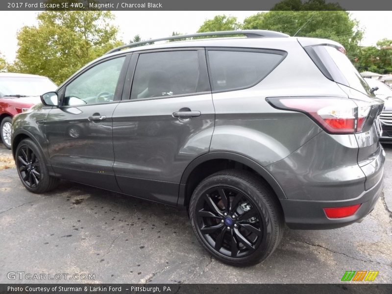 Magnetic / Charcoal Black 2017 Ford Escape SE 4WD
