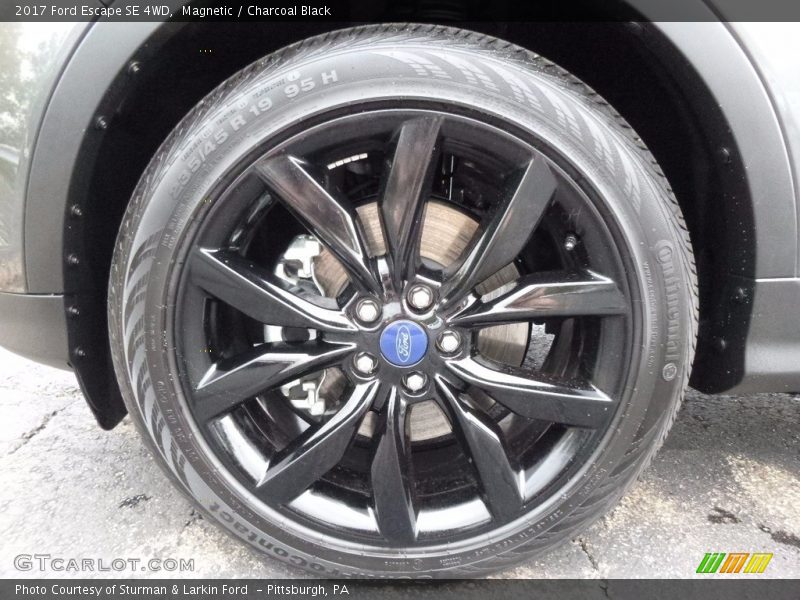 Magnetic / Charcoal Black 2017 Ford Escape SE 4WD