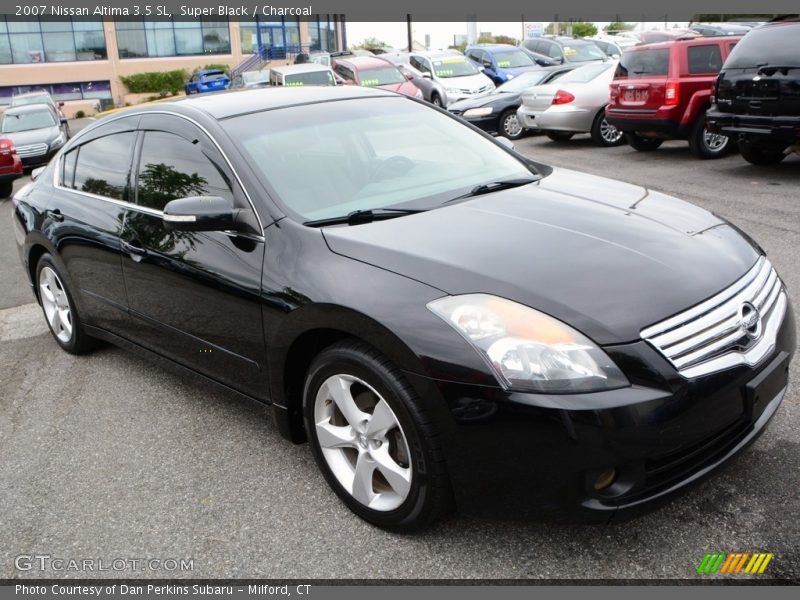Front 3/4 View of 2007 Altima 3.5 SL