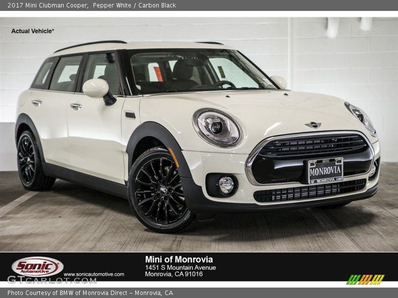 Pepper White / Carbon Black 2017 Mini Clubman Cooper