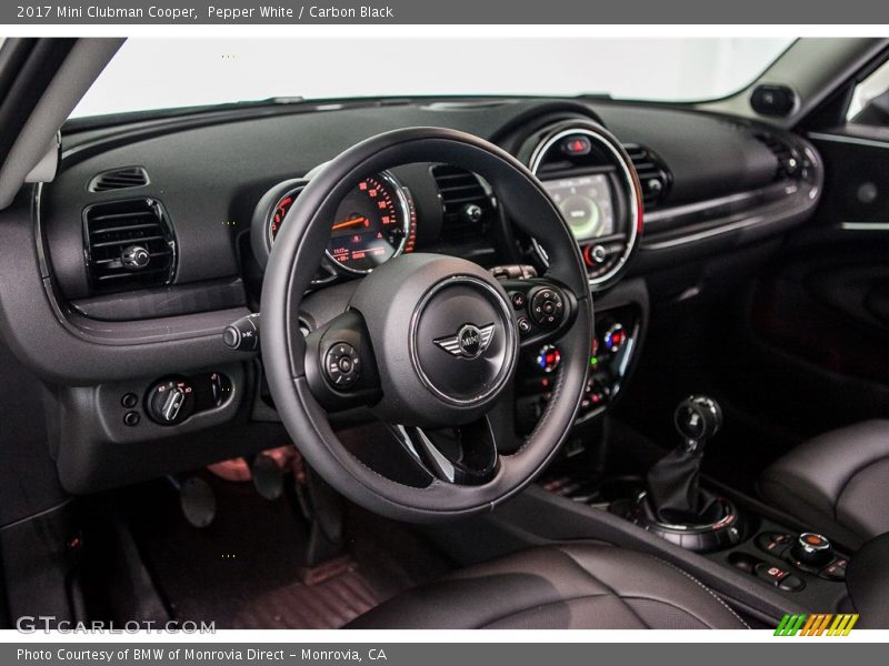Pepper White / Carbon Black 2017 Mini Clubman Cooper