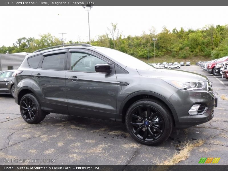 Magnetic / Charcoal Black 2017 Ford Escape SE 4WD
