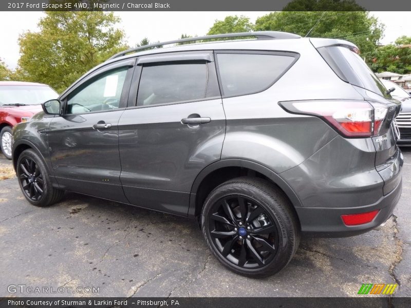 Magnetic / Charcoal Black 2017 Ford Escape SE 4WD