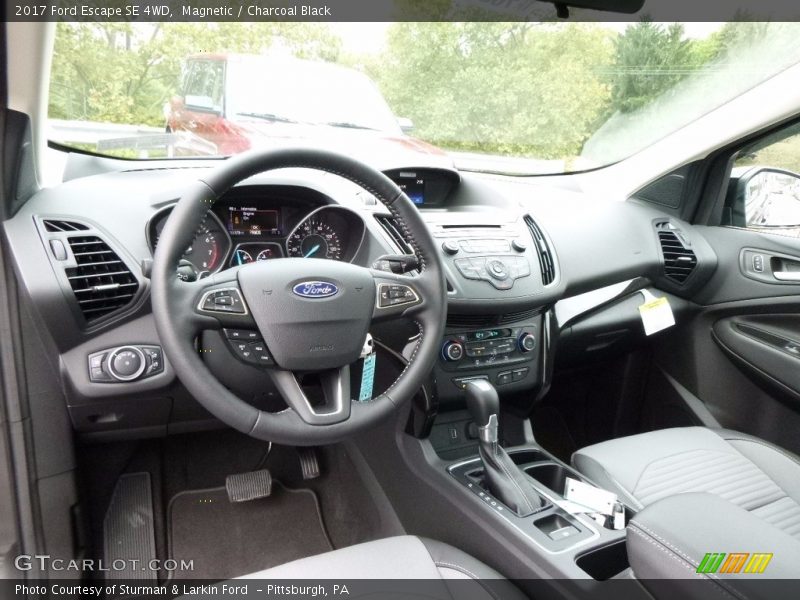 Magnetic / Charcoal Black 2017 Ford Escape SE 4WD