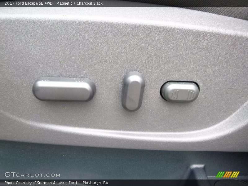 Magnetic / Charcoal Black 2017 Ford Escape SE 4WD