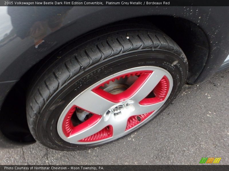 Platinum Grey Metallic / Bordeaux Red 2005 Volkswagen New Beetle Dark Flint Edition Convertible
