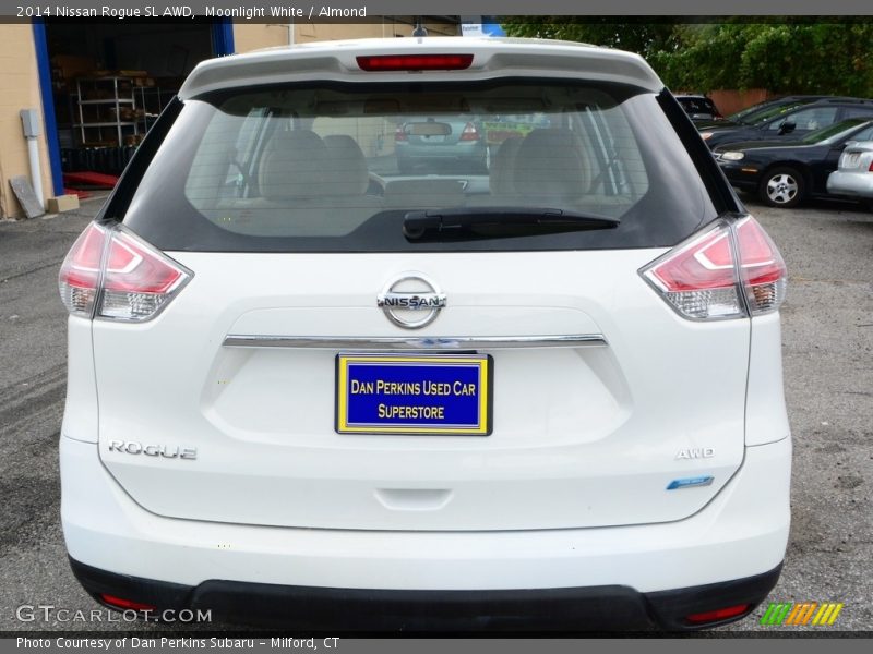 Moonlight White / Almond 2014 Nissan Rogue SL AWD
