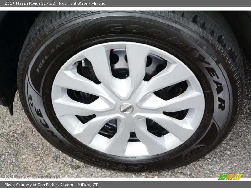 Moonlight White / Almond 2014 Nissan Rogue SL AWD