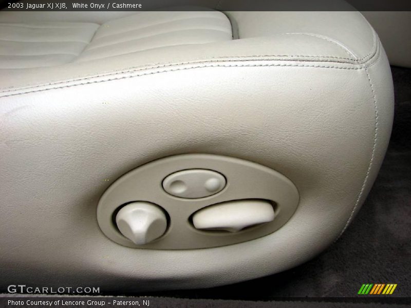 White Onyx / Cashmere 2003 Jaguar XJ XJ8