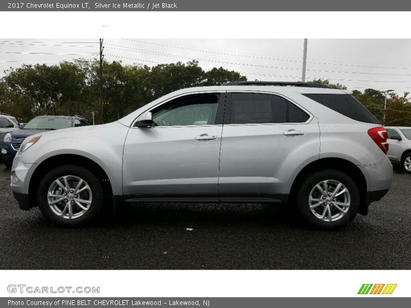 Silver Ice Metallic / Jet Black 2017 Chevrolet Equinox LT