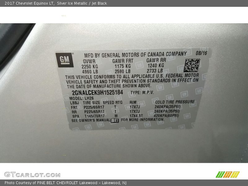 Silver Ice Metallic / Jet Black 2017 Chevrolet Equinox LT