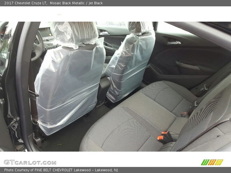 Mosaic Black Metallic / Jet Black 2017 Chevrolet Cruze LT