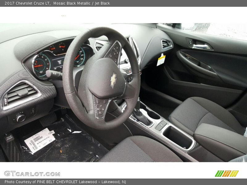 Mosaic Black Metallic / Jet Black 2017 Chevrolet Cruze LT