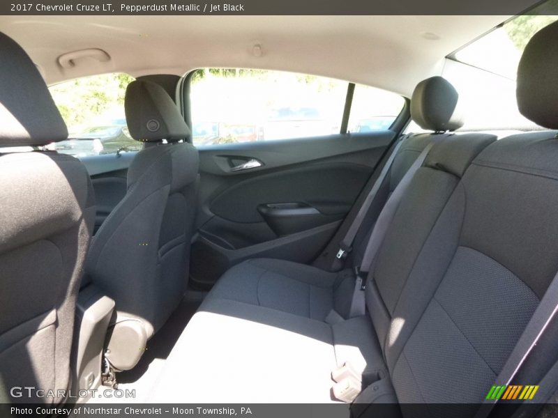 Pepperdust Metallic / Jet Black 2017 Chevrolet Cruze LT