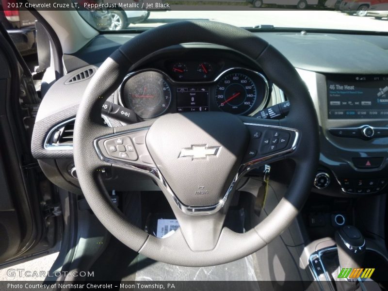 Pepperdust Metallic / Jet Black 2017 Chevrolet Cruze LT