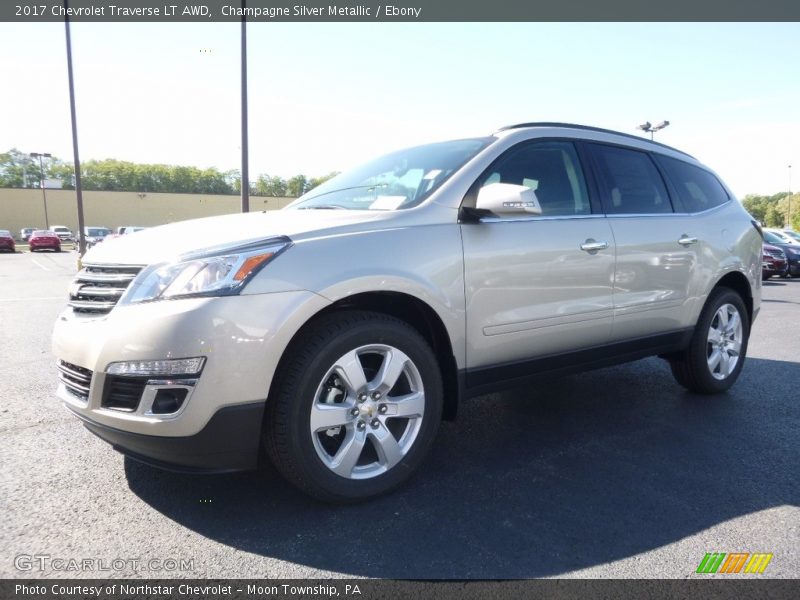 Champagne Silver Metallic / Ebony 2017 Chevrolet Traverse LT AWD