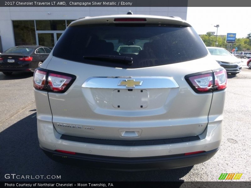 Champagne Silver Metallic / Ebony 2017 Chevrolet Traverse LT AWD
