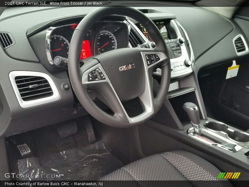 White Frost Tricoat / Jet Black 2017 GMC Terrain SLE