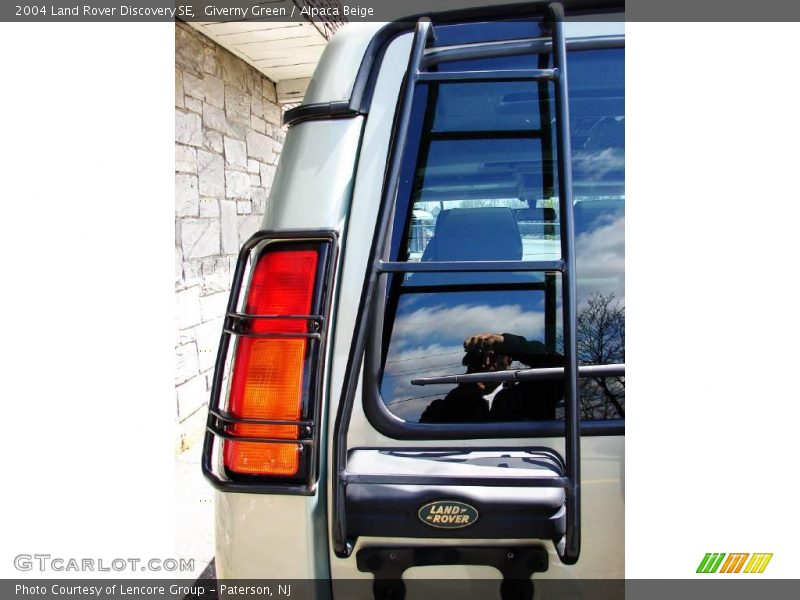 Giverny Green / Alpaca Beige 2004 Land Rover Discovery SE
