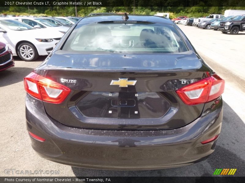 Graphite Metallic / Jet Black 2017 Chevrolet Cruze LT