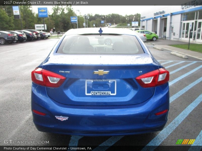 Kinetic Blue Metallic / Jet Black 2017 Chevrolet Cruze LT