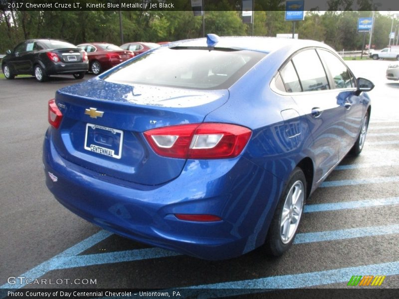 Kinetic Blue Metallic / Jet Black 2017 Chevrolet Cruze LT