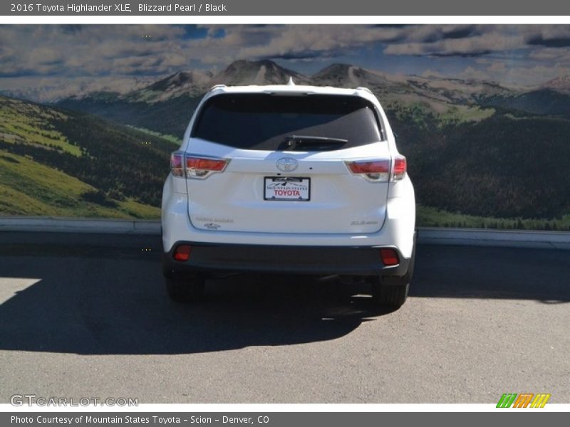 Blizzard Pearl / Black 2016 Toyota Highlander XLE