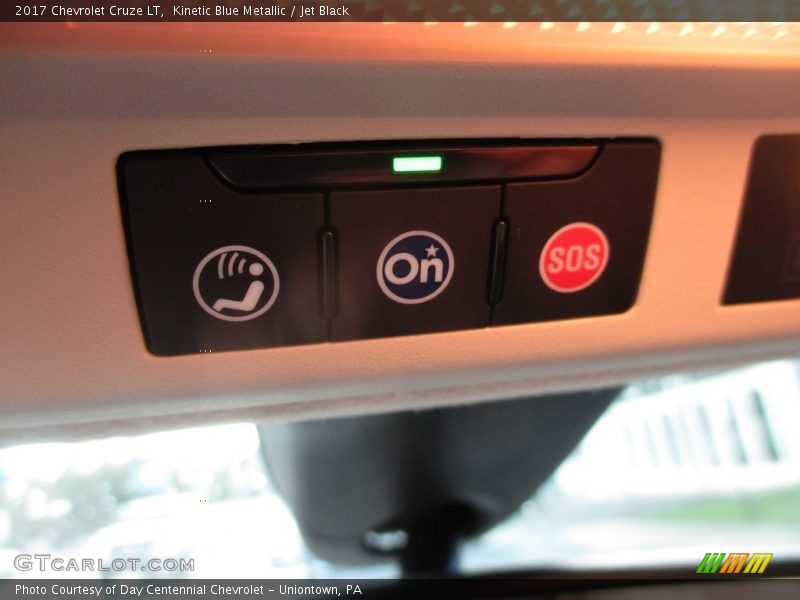 Kinetic Blue Metallic / Jet Black 2017 Chevrolet Cruze LT