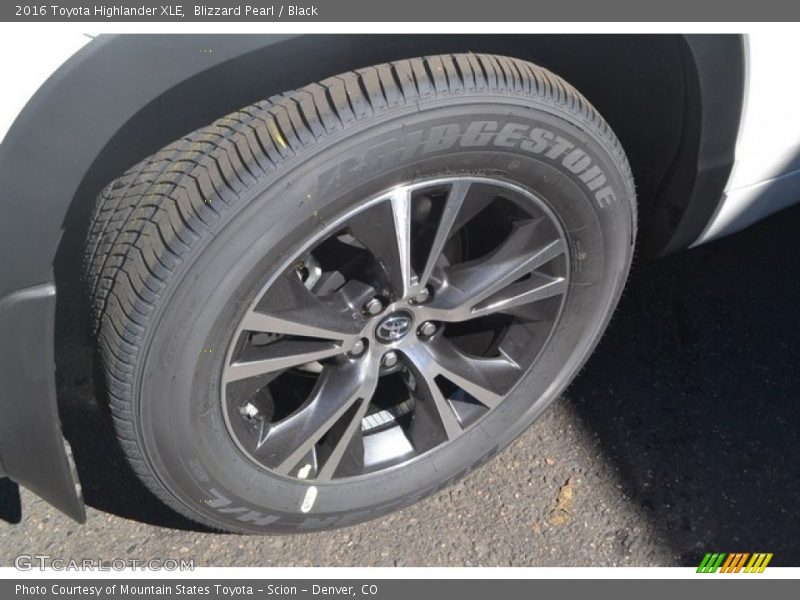 Blizzard Pearl / Black 2016 Toyota Highlander XLE