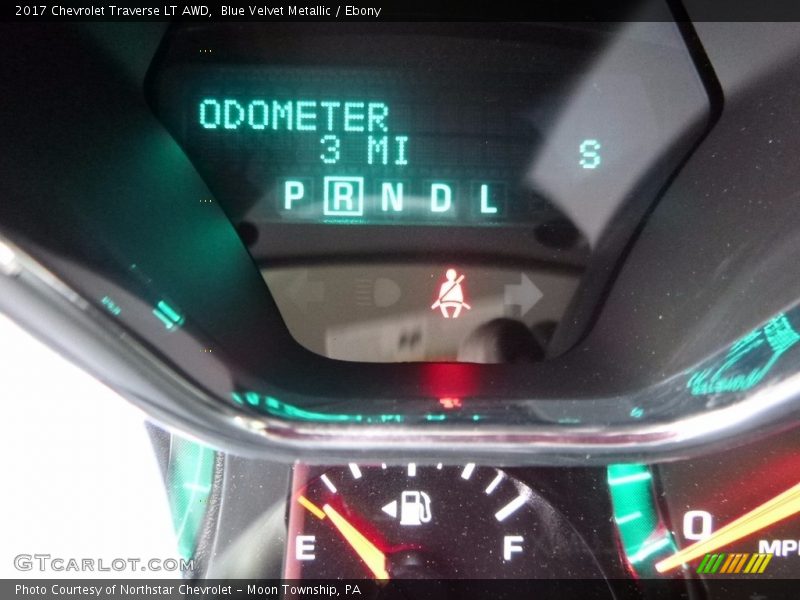 Blue Velvet Metallic / Ebony 2017 Chevrolet Traverse LT AWD