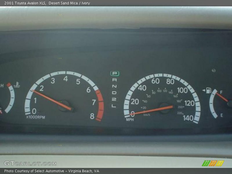 Desert Sand Mica / Ivory 2001 Toyota Avalon XLS