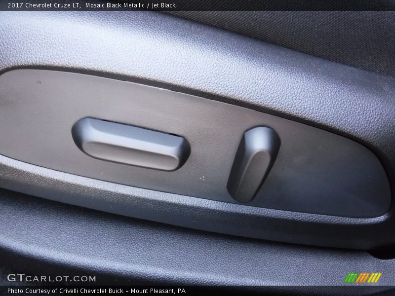 Mosaic Black Metallic / Jet Black 2017 Chevrolet Cruze LT